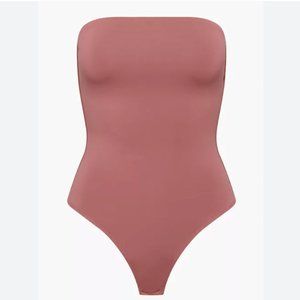Babaton Contour Tube Bodysuit